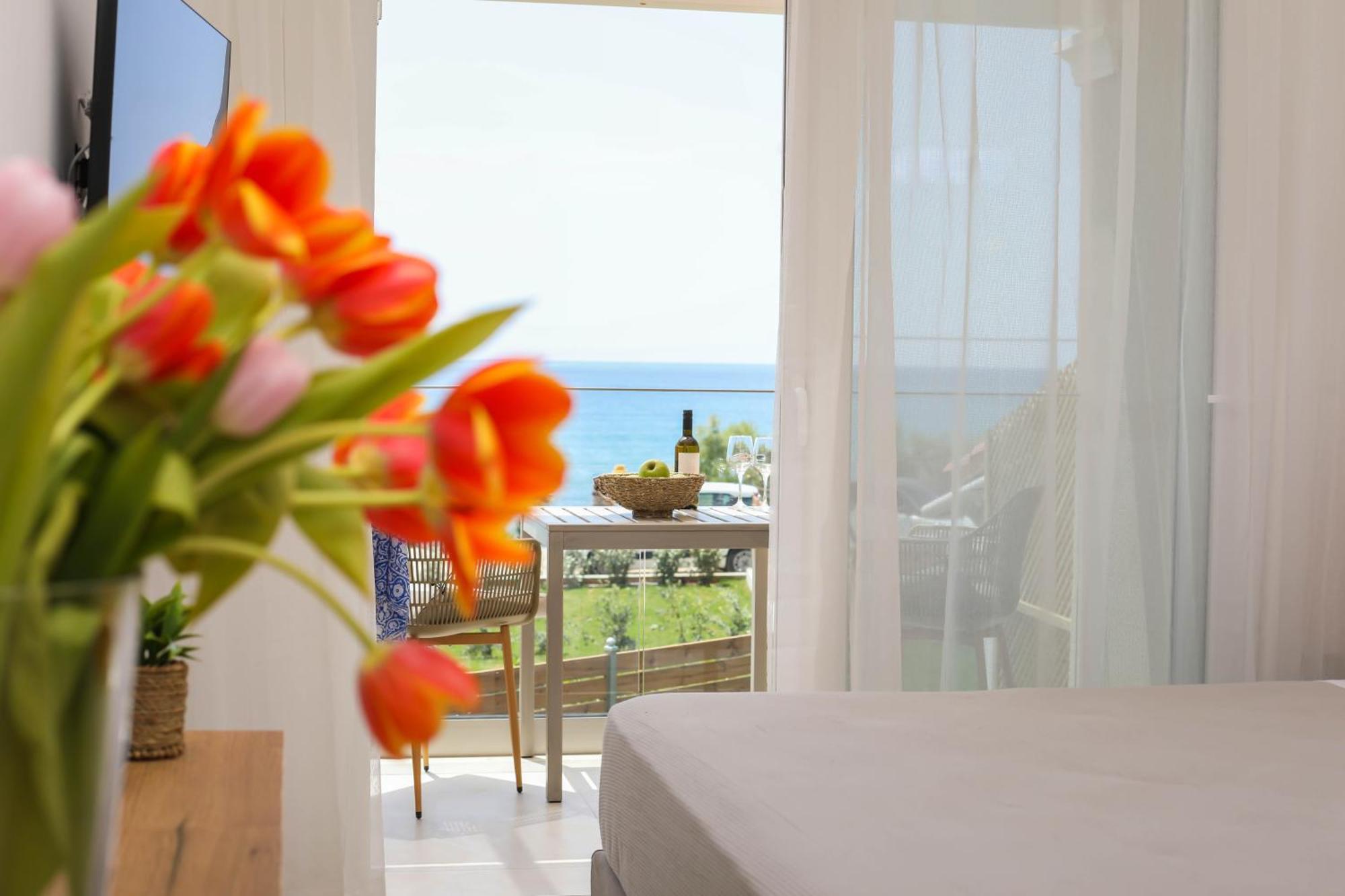 Magdachris Luxury Rooms آغيوس غيوريوس باغون المظهر الخارجي الصورة